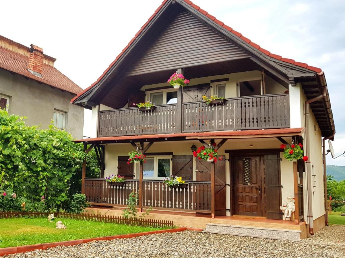 Casa Ursului Hotel Bujoreni ภายนอก รูปภาพ