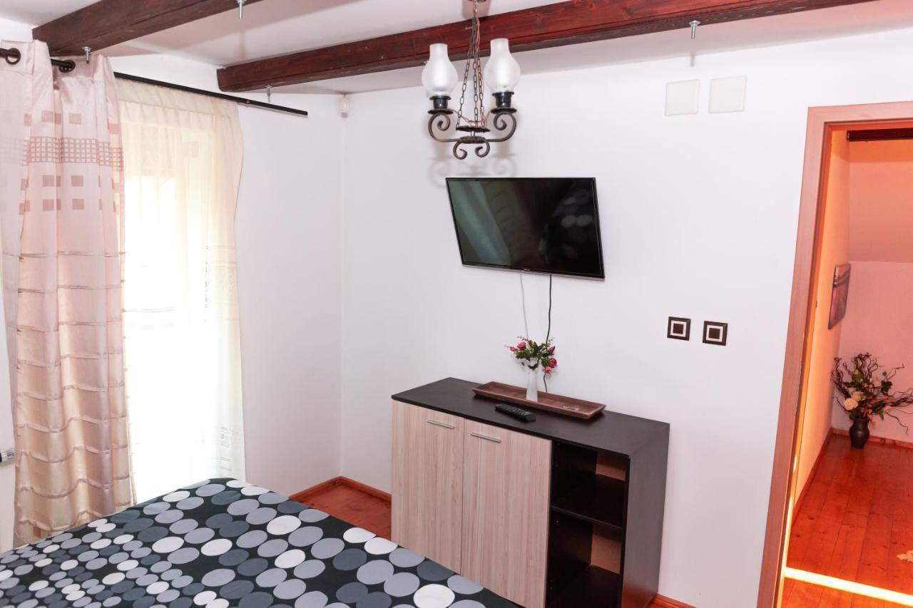Casa Ursului Hotel Bujoreni ภายนอก รูปภาพ