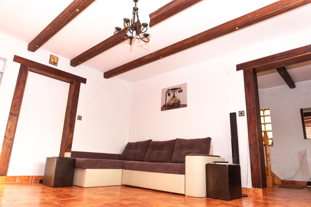 Casa Ursului Hotel Bujoreni ภายนอก รูปภาพ