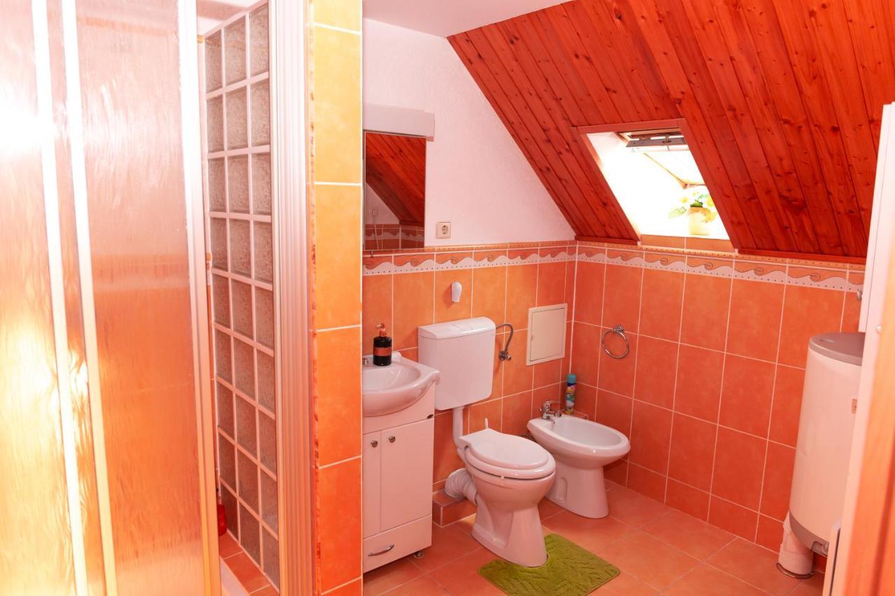 Casa Ursului Hotel Bujoreni ภายนอก รูปภาพ